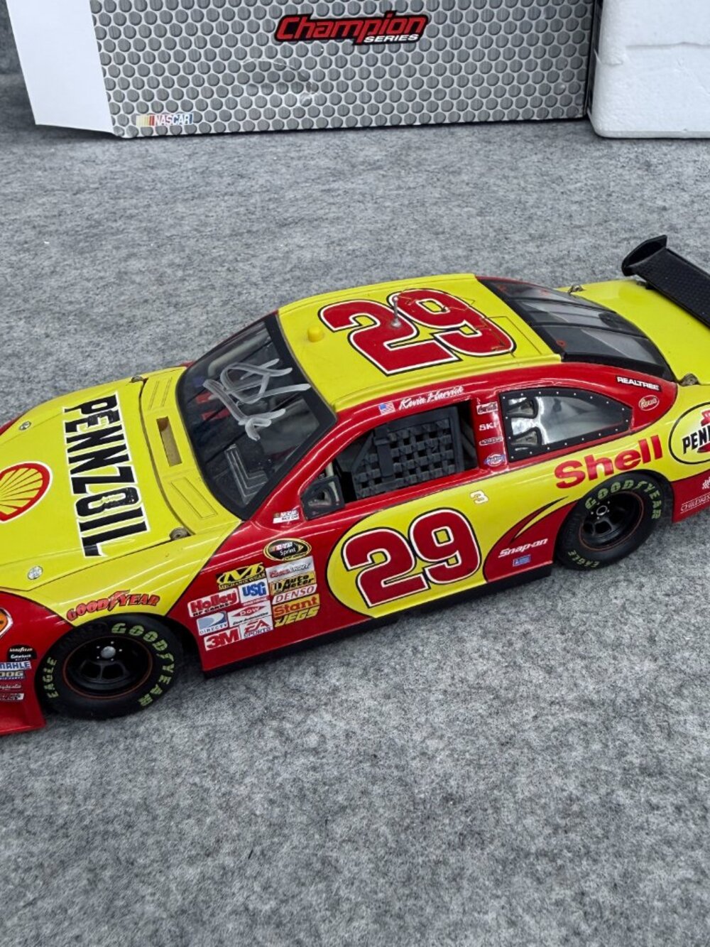 2010 CFS Champion Kevin Harvick #29 Shell Pennzoil 1/24 NASCAR Diecast Chevrolet - Picture 2 of 16